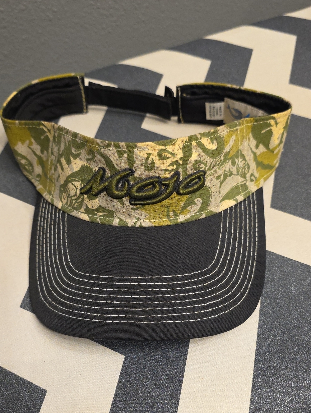 Mojo Fishing Men’s Green Camo Visor with Black Brim